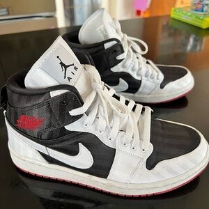 Ladies air Jordan 1 mid tops